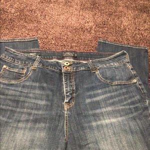 Emma cropped Lucky plus size jeans!
